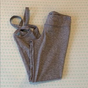 Zella gray leggings with cross fabric at end